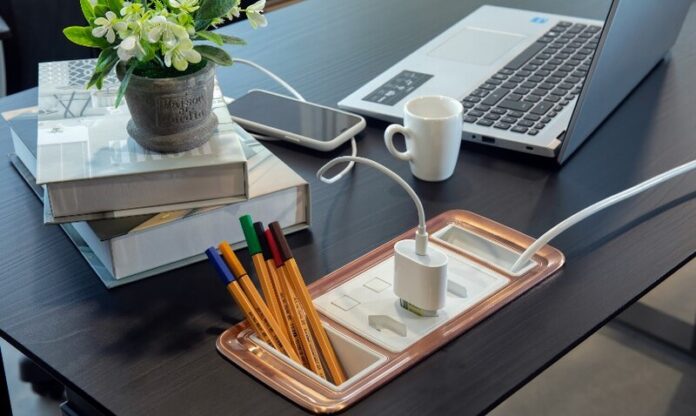 Mesa de trabalho organizada