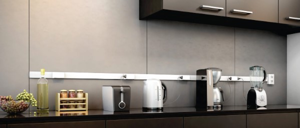 Canaletas e dutos em cozinha industrial