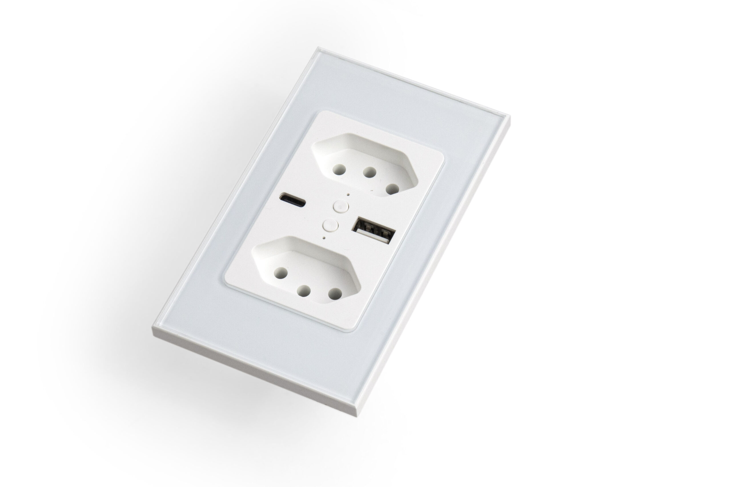 interruptor-inteligente-2-tomadas-nbr-10a-usb-a-c-qtmov-prime-frente(1)