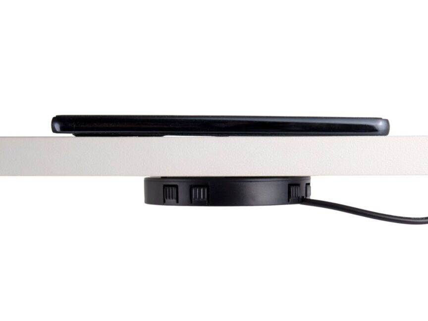 Carregador de Indução de Mesa T12 da QTMOV Prime celular aplicado