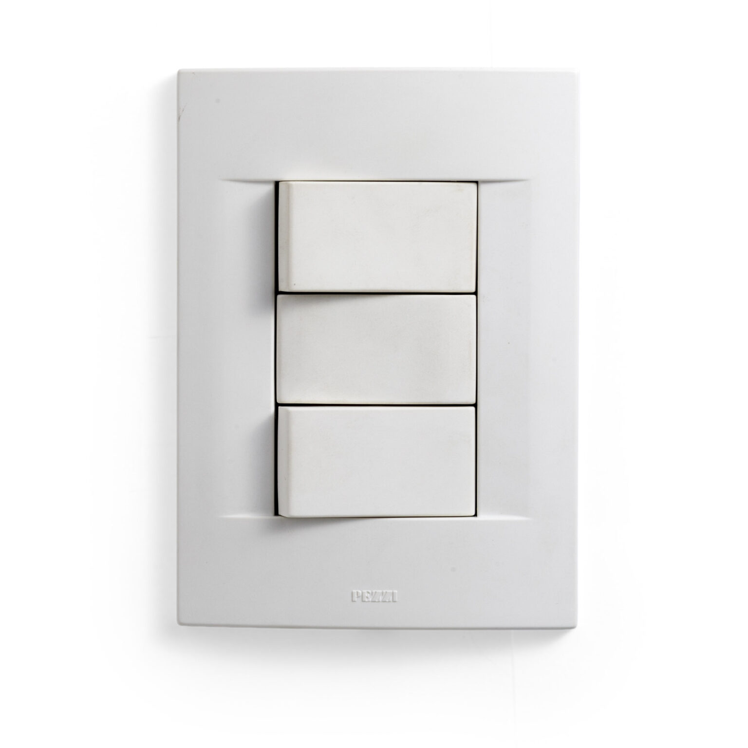 Espelho 4x2 com 2 interruptores simples + 1 bloco cego da QTMOV Prime branco