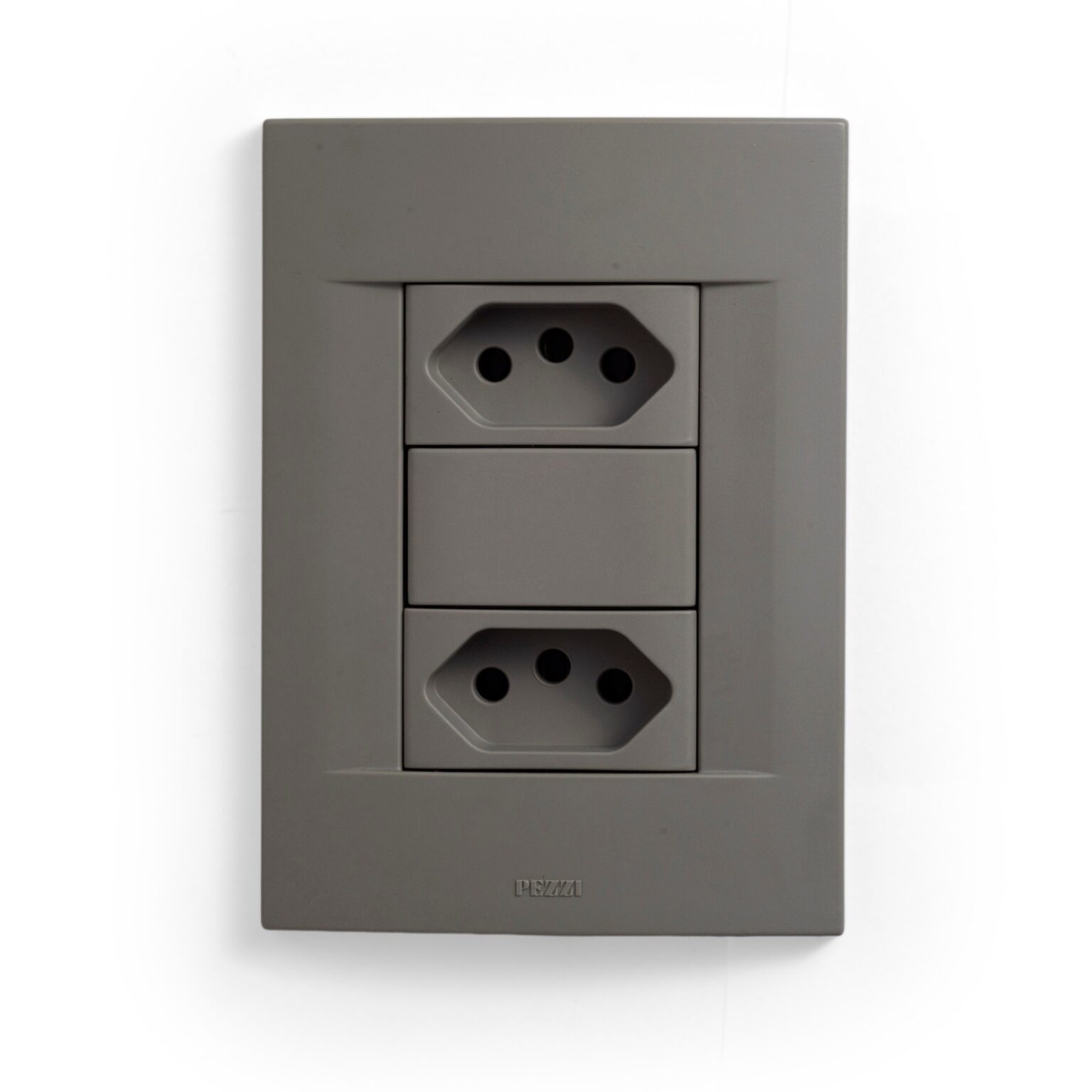 Espelho 4x2 com 2 tomadas (10A) + 1 bloco cego fendi